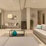 Valentino Casa de Férias Kornić